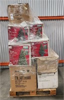 1PALLET OF CHRISTMAS TREES  DIFFERENT SIZES
