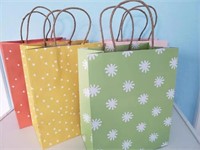 SPRITZ™ 8 RECYCLED SMALL PRINTED GIFT BAGS