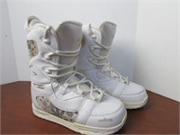 Size 10 White Spice Snowboard Boots