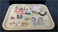 Tray lot of assorted costume earrings including