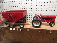 toy tractor & gravity bed wagon