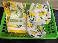 SQUEEZE INTO SPRING BASKET