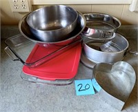 Mixed Baking Lot with Pyrex & More