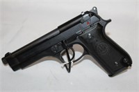 Beretta 92S 9mm Semi Auto Pistol SN U18025Z