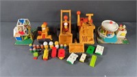 Vtg Fisher Price Playsets & Toys w/ Figures