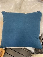 Blue Target Pillow - Set of 3