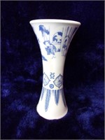 Ceramic Ming Beaker Vase