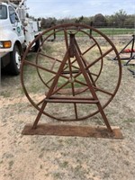Steel spool with stand