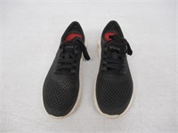"Used" Crocks Men's Size 10 Shoes Black