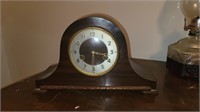 MANTLE CLOCK - AS IS - NO KEY