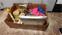 BOX OF VARIOUS KITCHEN ITEMS