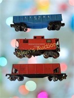 lot of 3 toy train cars Lionel & American flyer