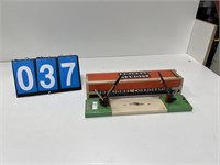 #47 LIONEL AUTOMATIC CROSSING GATE W/ BOX