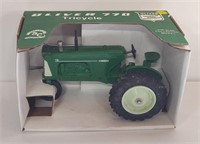 OLIVER 770 TRICYCLE TRACTOR