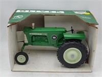 OLIVER 770 TRACTOR COLLECTOR EDITION