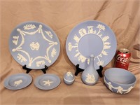 7 pieces Wedgwood jasperware.  Look at the photos