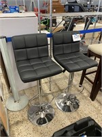 PAIR OF FAUX LEATHER ADJUSTABLE HEIGHT BAR STOOLS