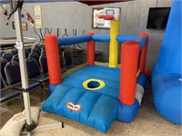 LITTLE TIKES INFLATABLE BOUNCE HOUSE W/FAN