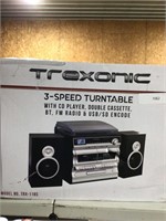 Trexonic 3speed turntable, cd, and cassette