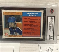 Wayne Gretzky hockey card