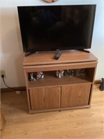 32 inch tv on stand with decor