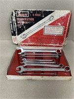 Snap on combination wrench set