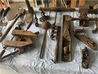 TABLE OF MIX TOOLS / CAST LADDLE / STANLEY PLANES