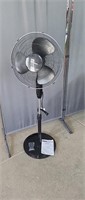 16" Pedestal Stand Fan Black w/ remote