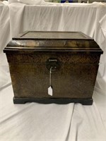 WOOD AND METAL TRUNK - 14.5 in x 17.25 in x 13.25