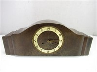 Vtg Wooden Mantle Clock