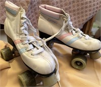 Vintage 1980's Roller Skates - Sz 7