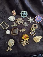 Jewelry Vintage Pin Lot - some backs missing