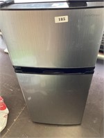 Insignia 4.3 CuFt Mini Fridge w Top Freezer