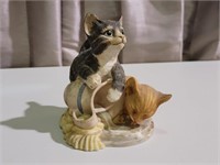 Mischief hand painted porcelain cat statue 1986