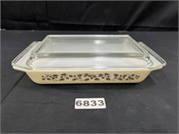 Pyrex 548 1 1/4 Qt Dish w/ Lid