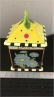 Daisy cookie jar