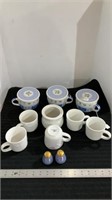 Soup cups with lids, 5 coffee cups and sugar