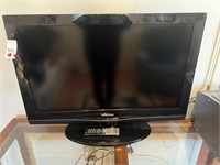 Samsung Flat Screen TV w/ Remote