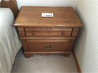 NIGHTSTAND (matches lots 1, 3, 4)