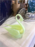 vaseline glass swan