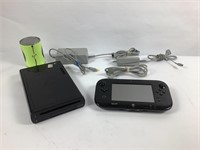 Console de jeu Nitendo Wii U avec câbles