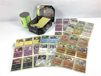 Collection de cartes Pokémon avec coffret