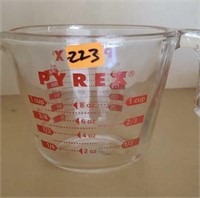 Pyrex 1 cup glass measuring cup