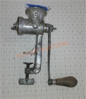 Vintage Lenox #5 meat grinder