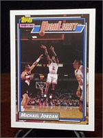 1992 Michael Jordan " Mike Lights IT Up" NBA Card