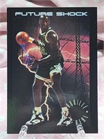 Shaquille O'Neal #331 1994 SkyBox Mint card