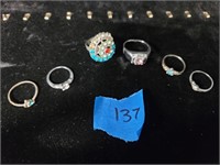 SELECTION OF COSTUME JEWELRY RINGS SZ VARIES