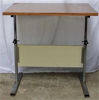 Extendable Utility Table w Metal Legs