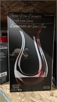 $20 wine decanter, small chip in pourspout
