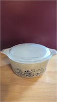 Vintage Pyrex homestead covered casserole dish